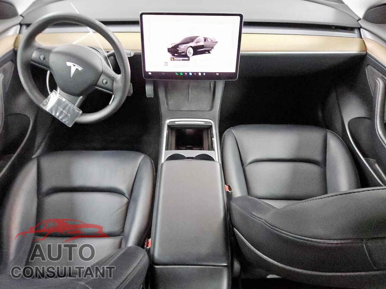 TESLA MODEL 3 2022 - 5YJ3E1EA5NF372092