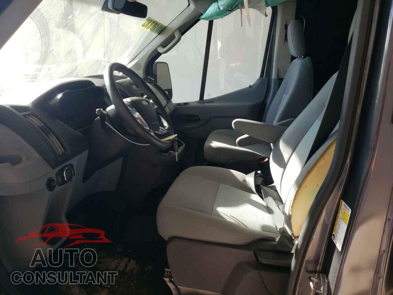 FORD TRANSIT 2019 - 1FTYR2CM7KKA52204