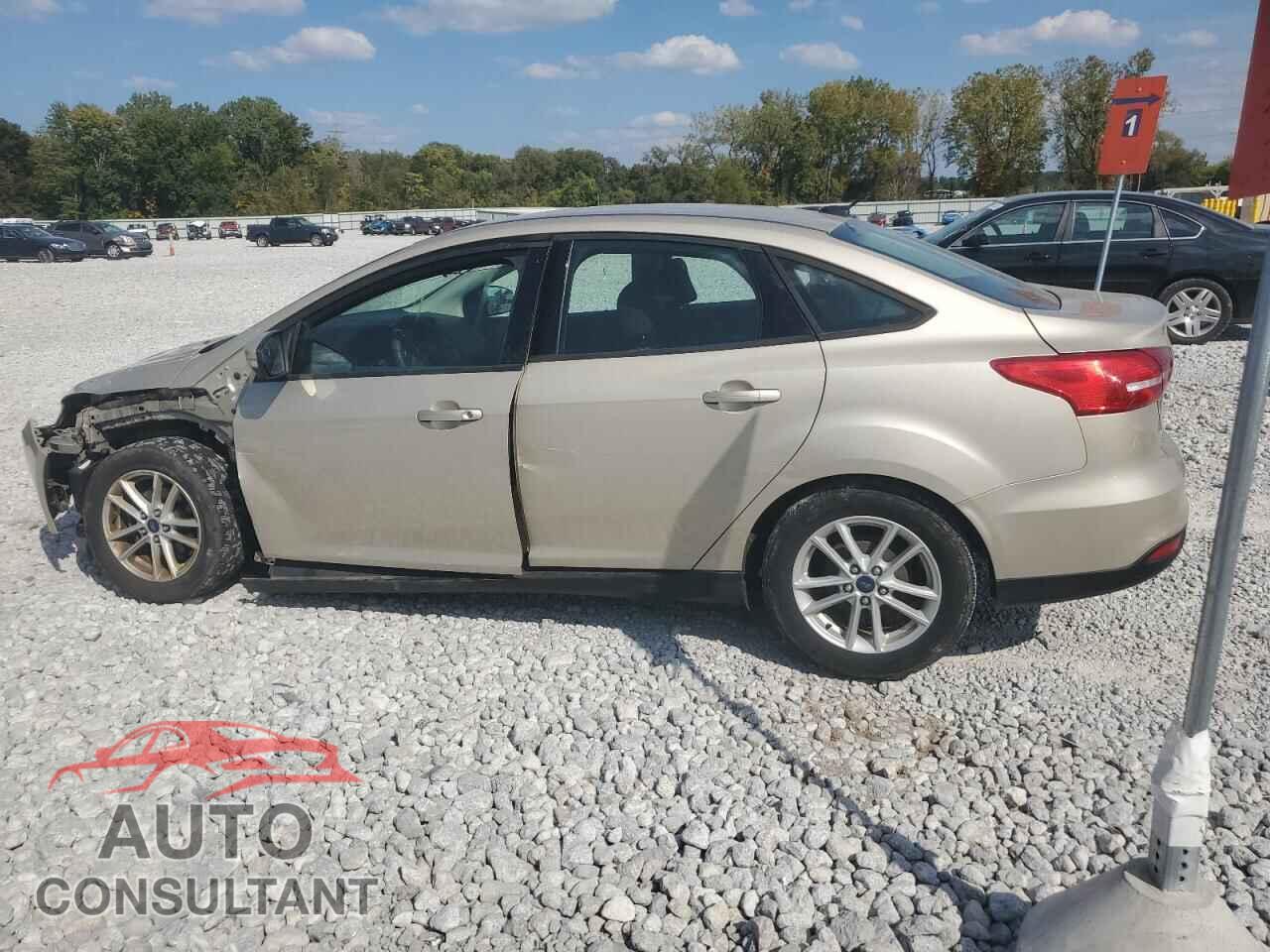 FORD FOCUS 2017 - 1FADP3F23HL339908