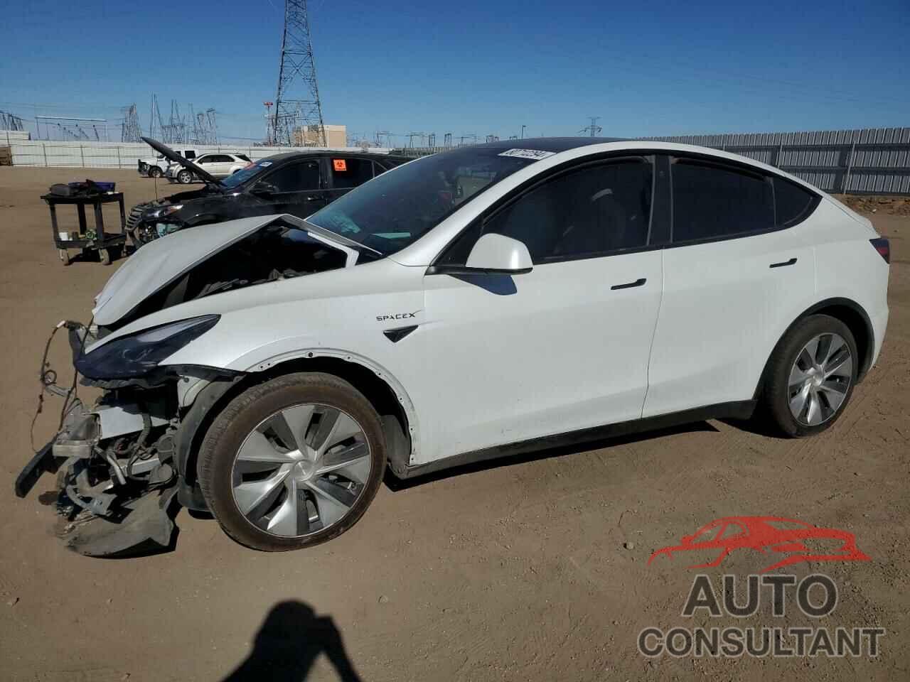 TESLA MODEL Y 2023 - 7SAYGAEEXPF744308