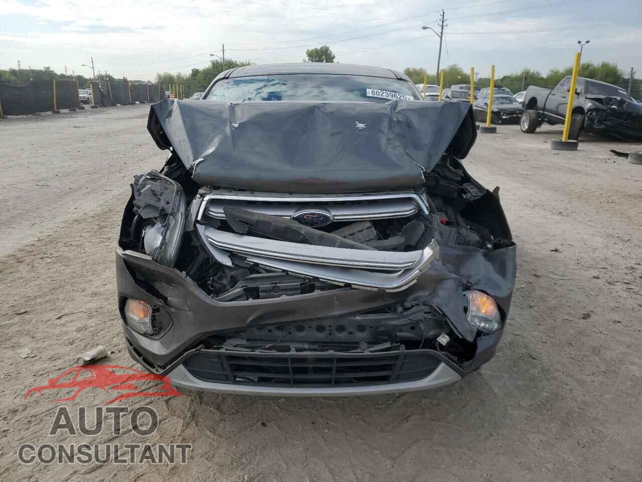 FORD ESCAPE 2017 - 1FMCU0GD3HUD18477