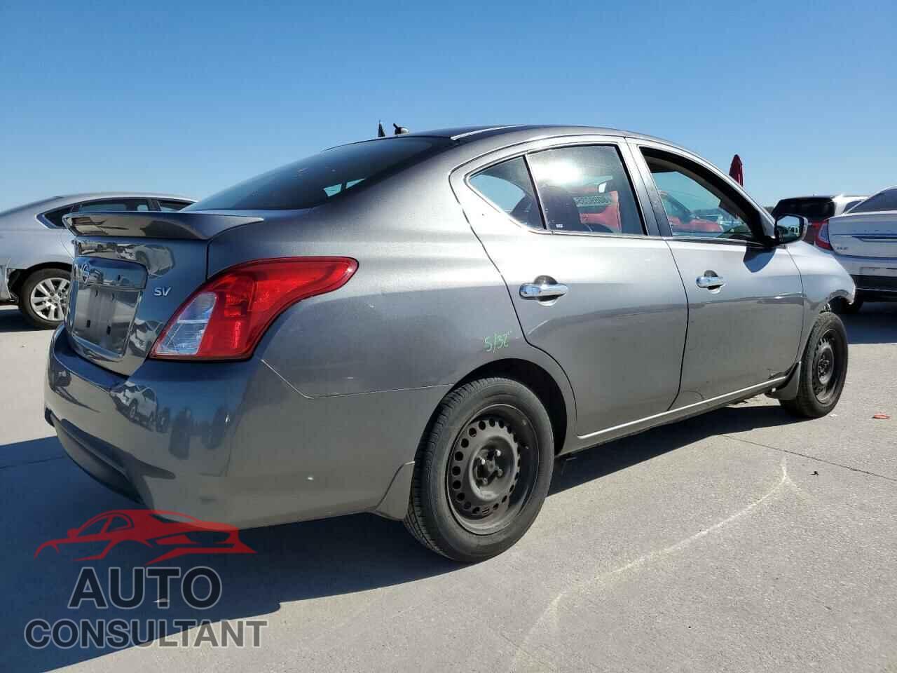 NISSAN VERSA 2017 - 3N1CN7AP1HL821015