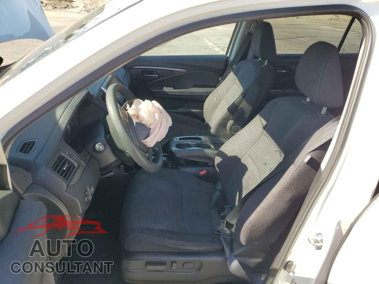 HONDA PILOT 2017 - 5FNYF5H33HB033990