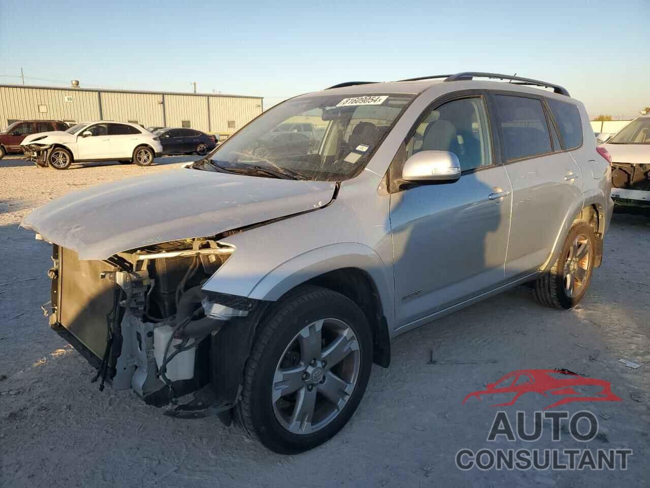 TOYOTA RAV4 2011 - JTMRF4DV2B5043022