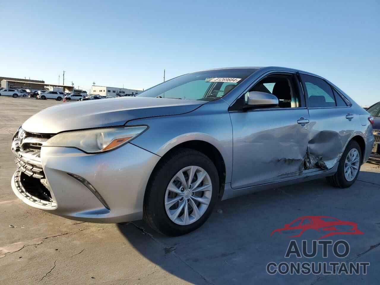TOYOTA CAMRY 2016 - 4T4BF1FK1GR524400