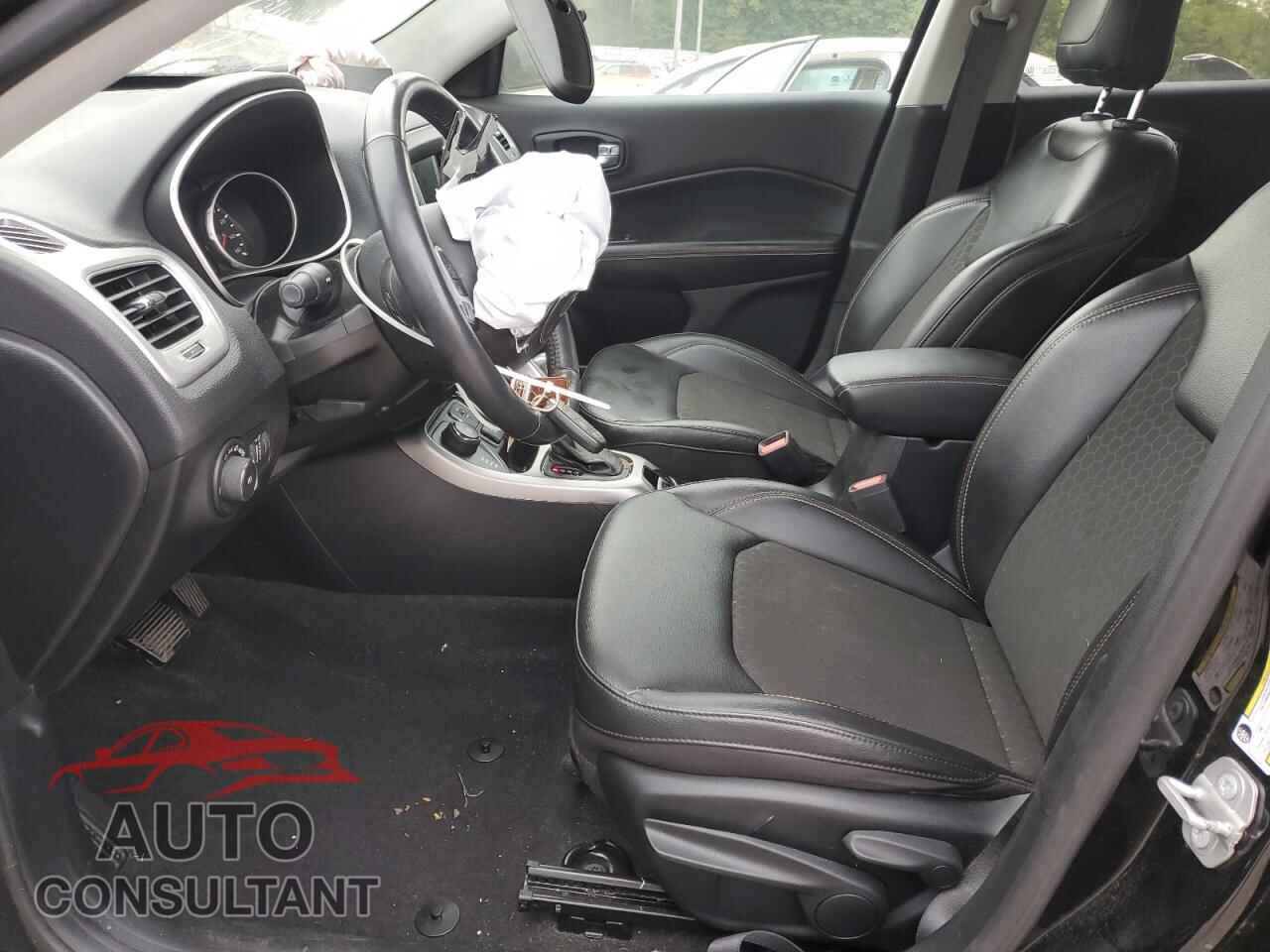 JEEP COMPASS 2020 - 3C4NJDBB0LT229424
