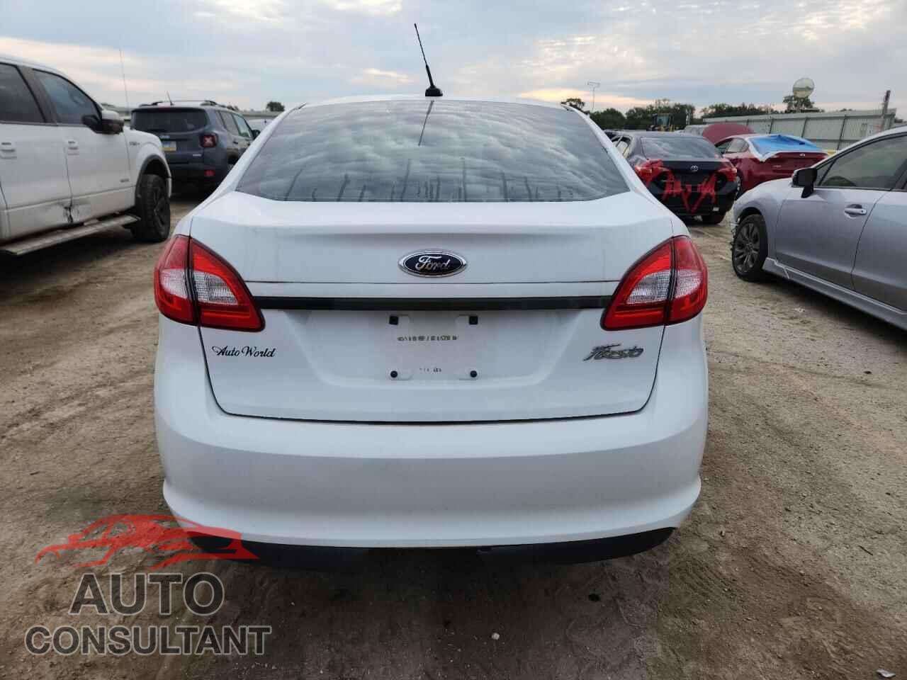 FORD FIESTA 2013 - 3FADP4AJ1DM208148