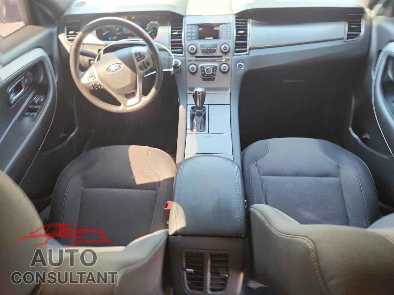 FORD TAURUS 2017 - 1FAHP2E88HG109906