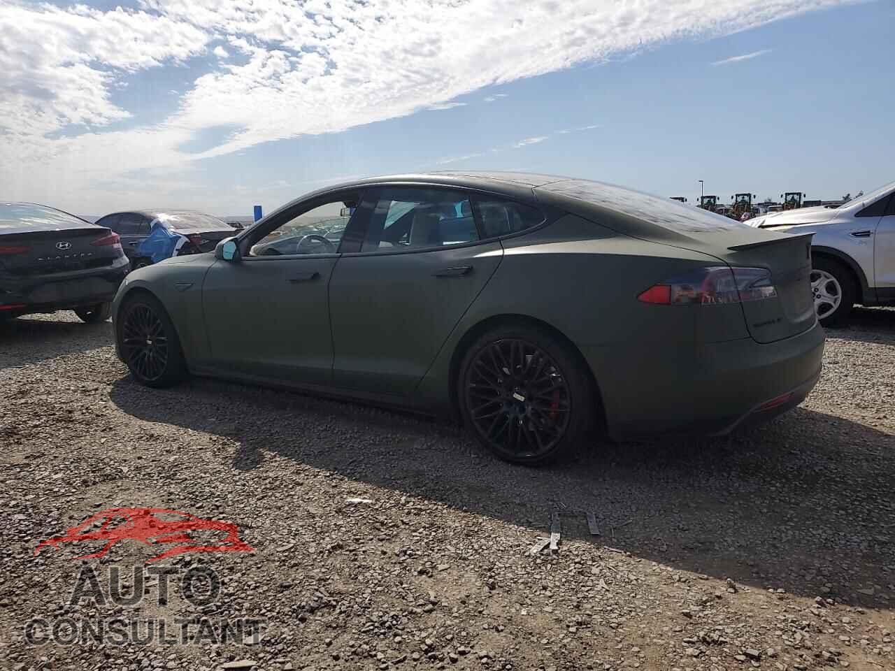 TESLA MODEL S 2015 - 5YJSA1H46FF084323