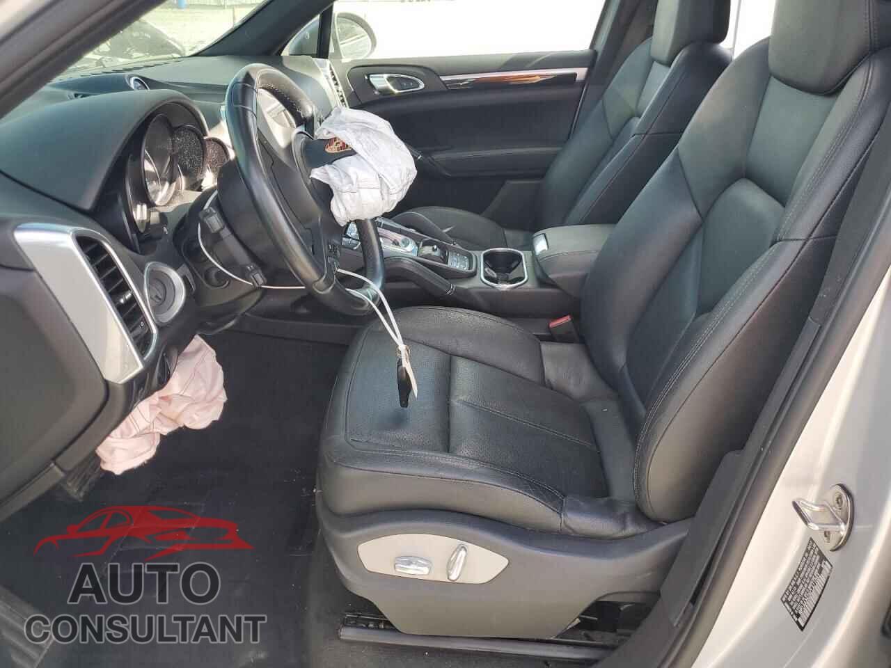 PORSCHE CAYENNE 2012 - WP1AA2A2XCLA11053