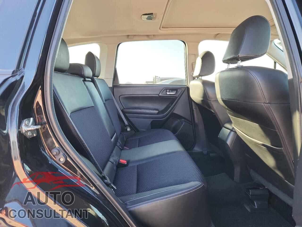 SUBARU FORESTER 2018 - JF2SJAEC9JH475018
