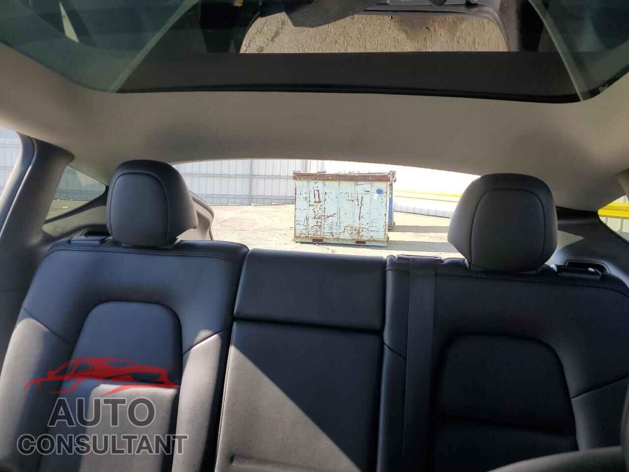 TESLA MODEL Y 2022 - 7SAYGDEE5NF438955