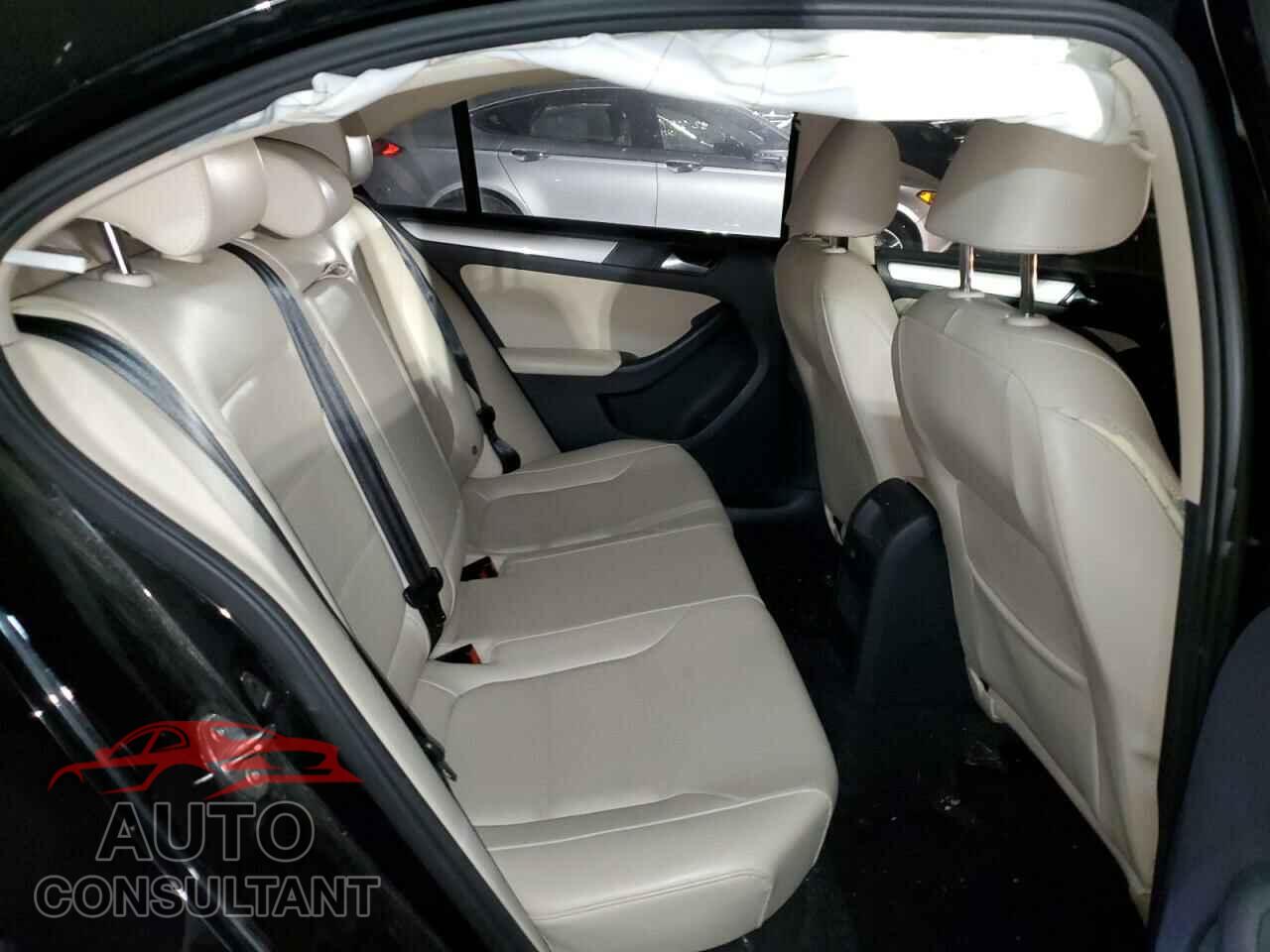 VOLKSWAGEN JETTA 2017 - 3VWDB7AJ8HM308907
