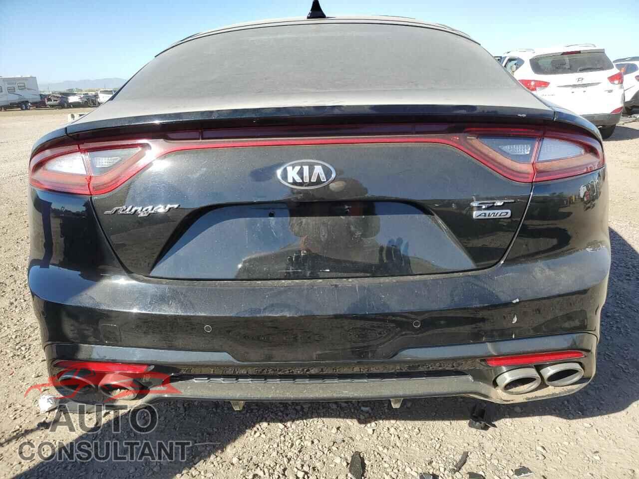 KIA STINGER 2018 - KNAE55LC3J6018403
