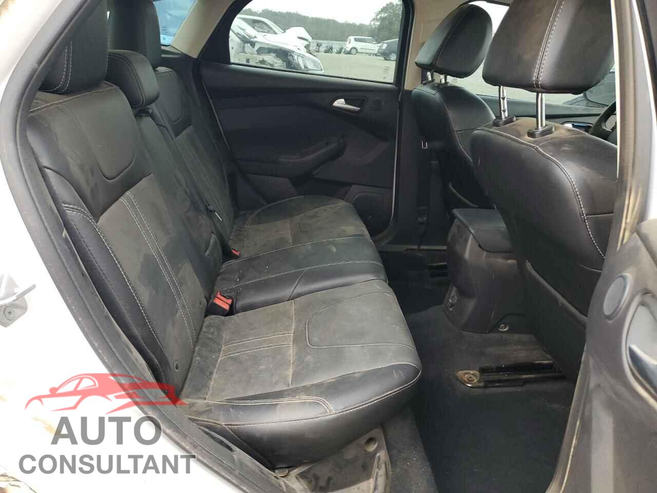 FORD FOCUS 2014 - 1FADP3N29EL260028