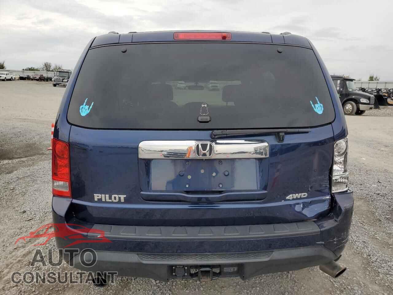 HONDA PILOT 2014 - 5FNYF4H40EB038210