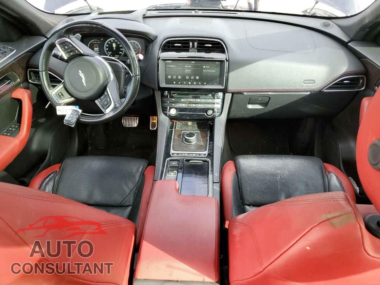JAGUAR F-PACE 2018 - SADCM2FV4JA270865