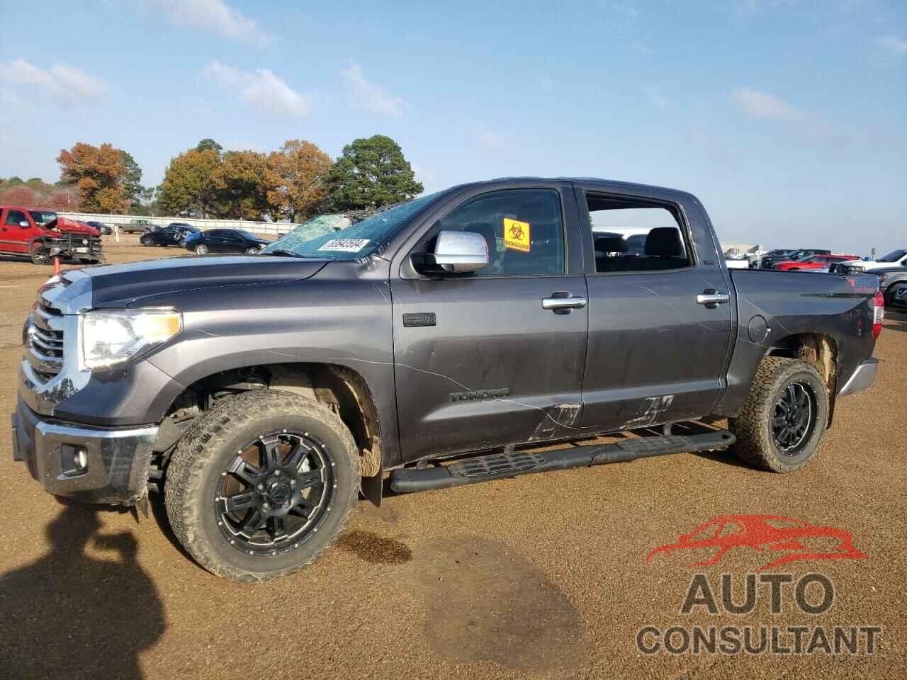 TOYOTA TUNDRA 2017 - 5TFDW5F17HX590181
