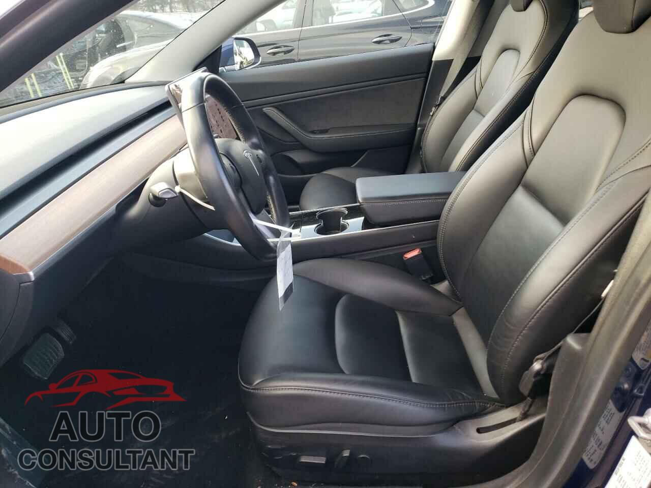 TESLA MODEL 3 2019 - 5YJ3E1EB8KF199477
