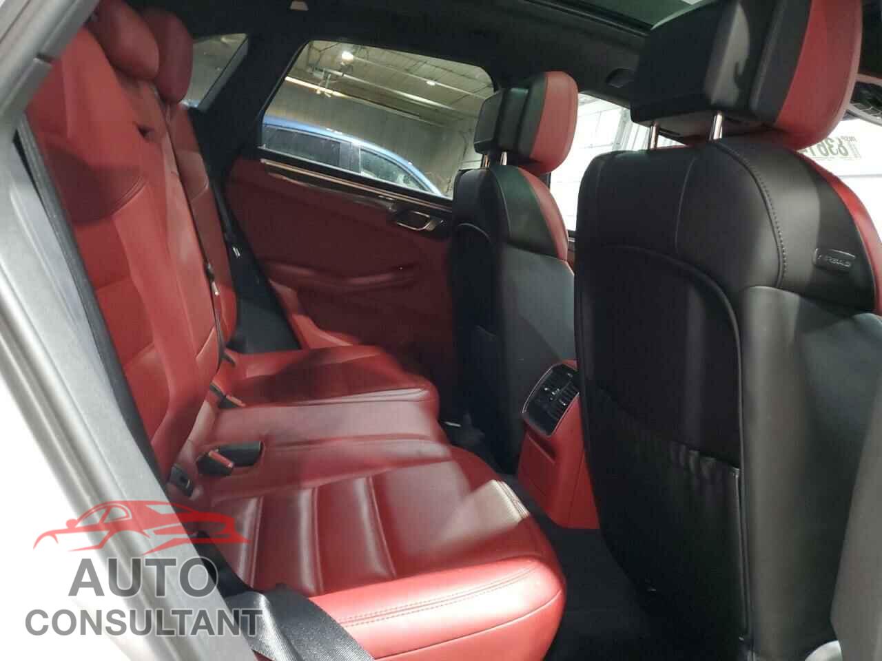 PORSCHE MACAN 2016 - WP1AF2A55GLB92502