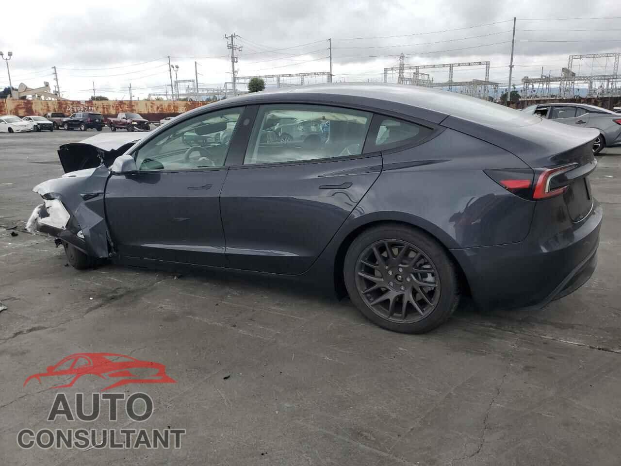 TESLA MODEL 3 2025 - 5YJ3E1EA4SF940893