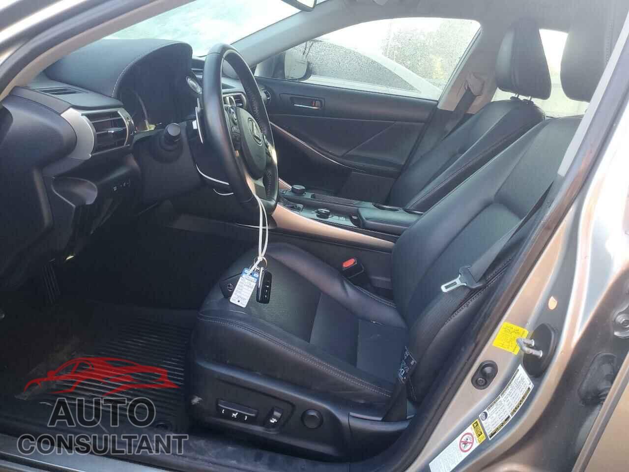 LEXUS IS 2014 - JTHBF1D21E5032361