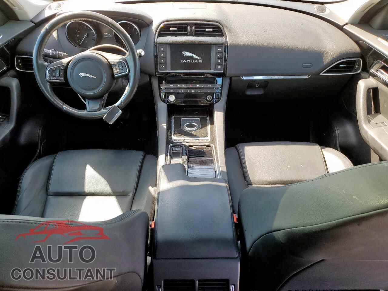 JAGUAR F-PACE 2018 - SADCJ2FX9JA255434