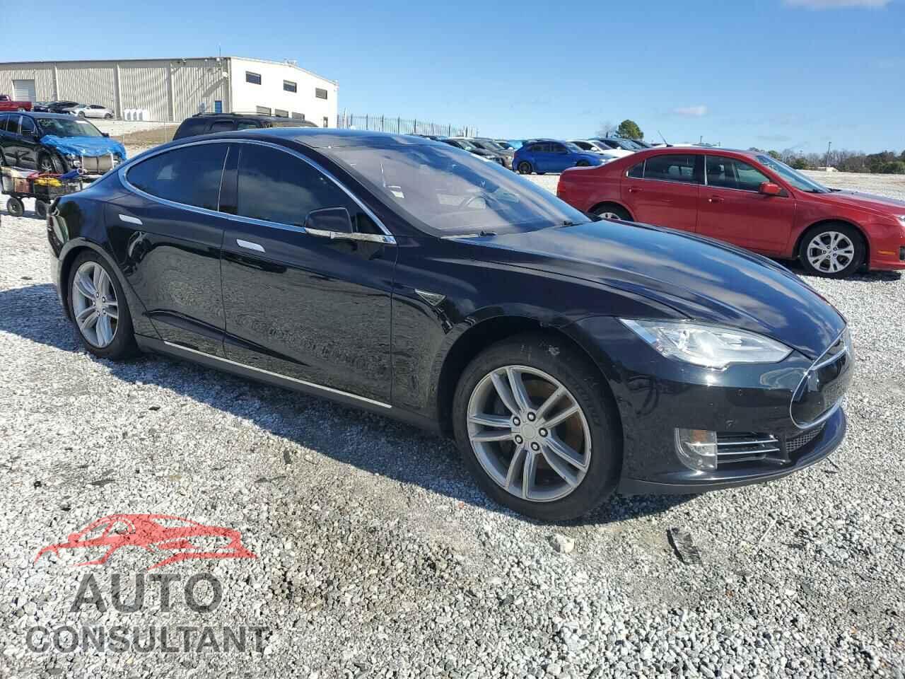 TESLA MODEL S 2015 - 5YJSA1E29FF104325