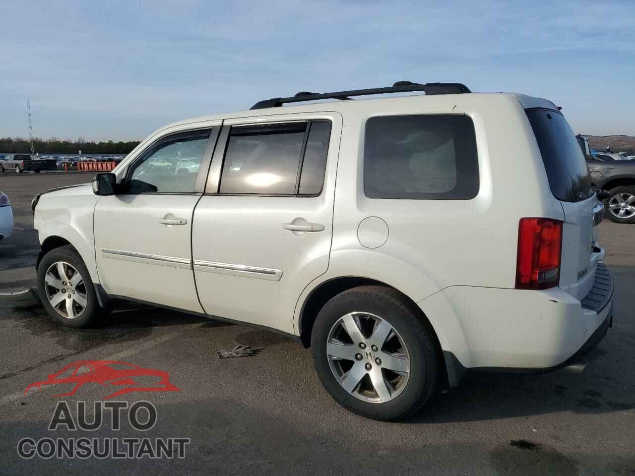 HONDA PILOT 2014 - 5FNYF4H90EB045332