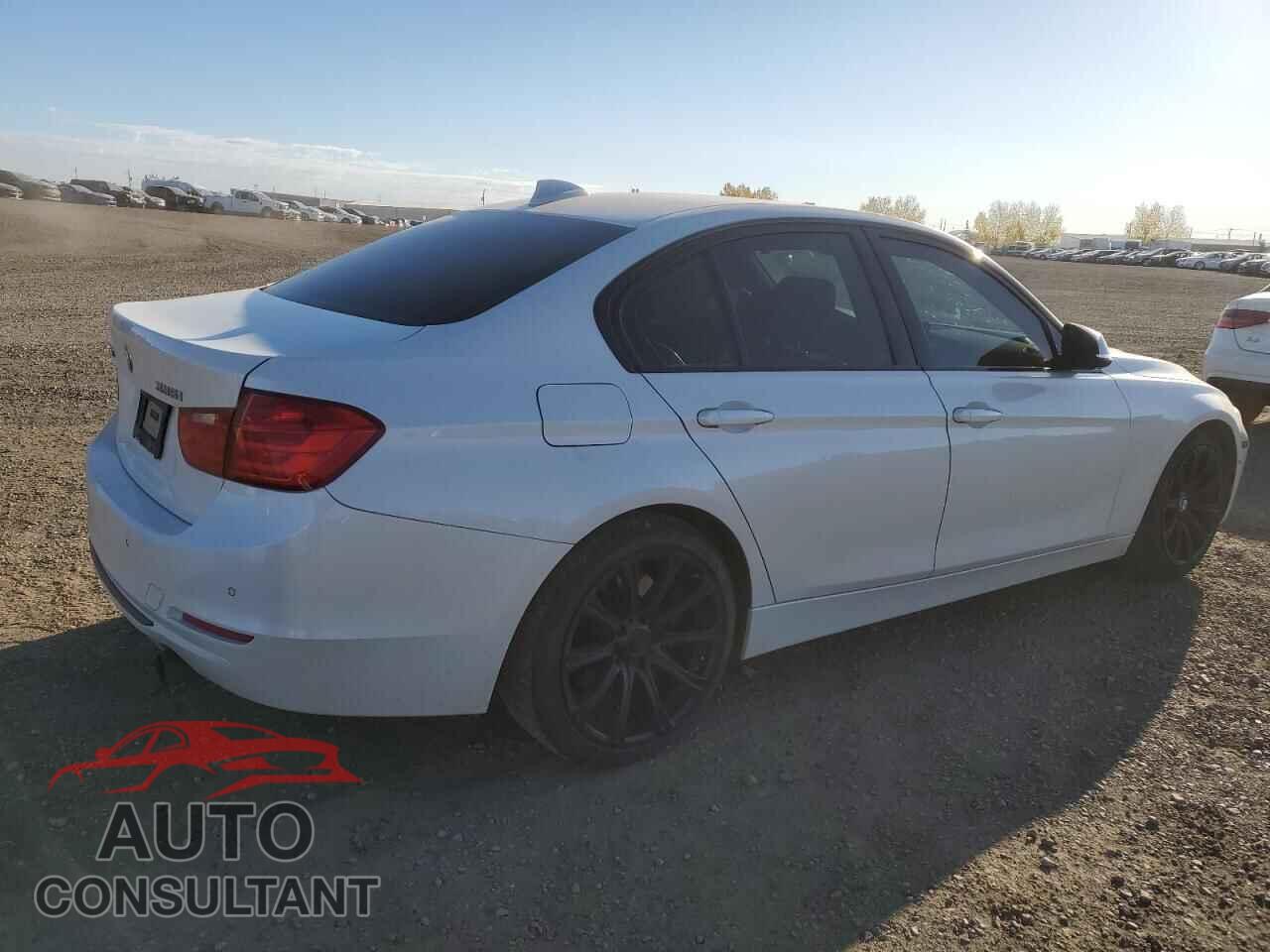 BMW 3 SERIES 2013 - WBA3B9C59DF587107