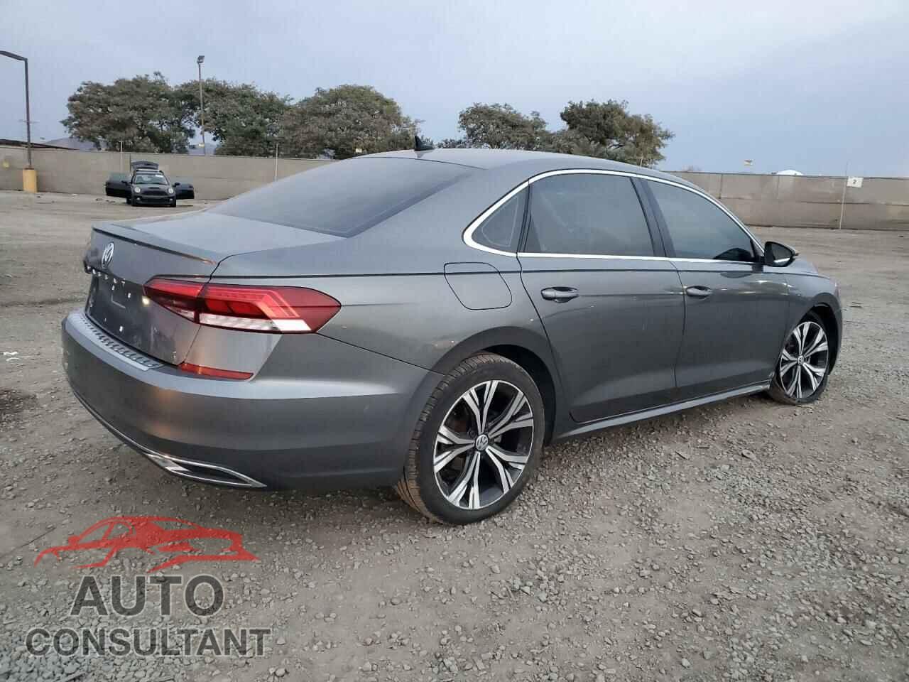 VOLKSWAGEN PASSAT 2021 - 1VWSA7A33MC009316