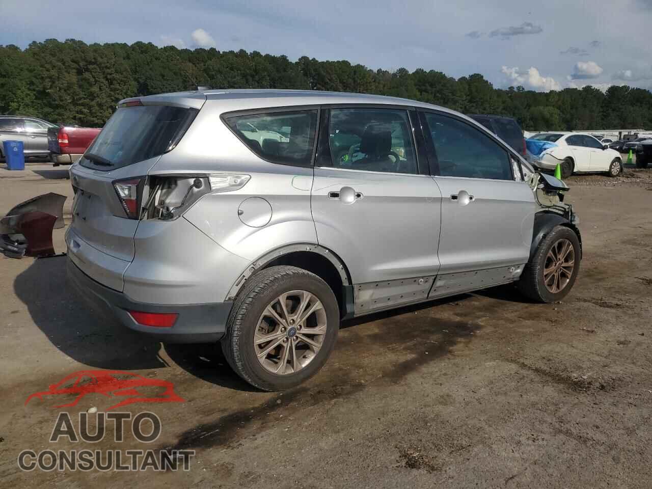 FORD ESCAPE 2017 - 1FMCU0F73HUD86399