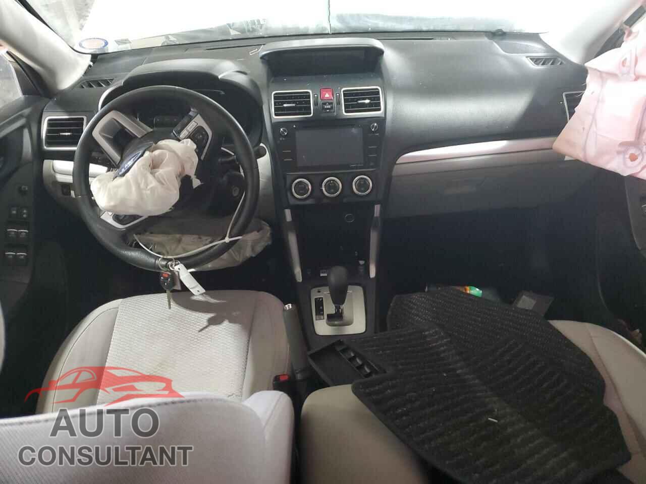 SUBARU FORESTER 2018 - JF2SJAGC4JH403401