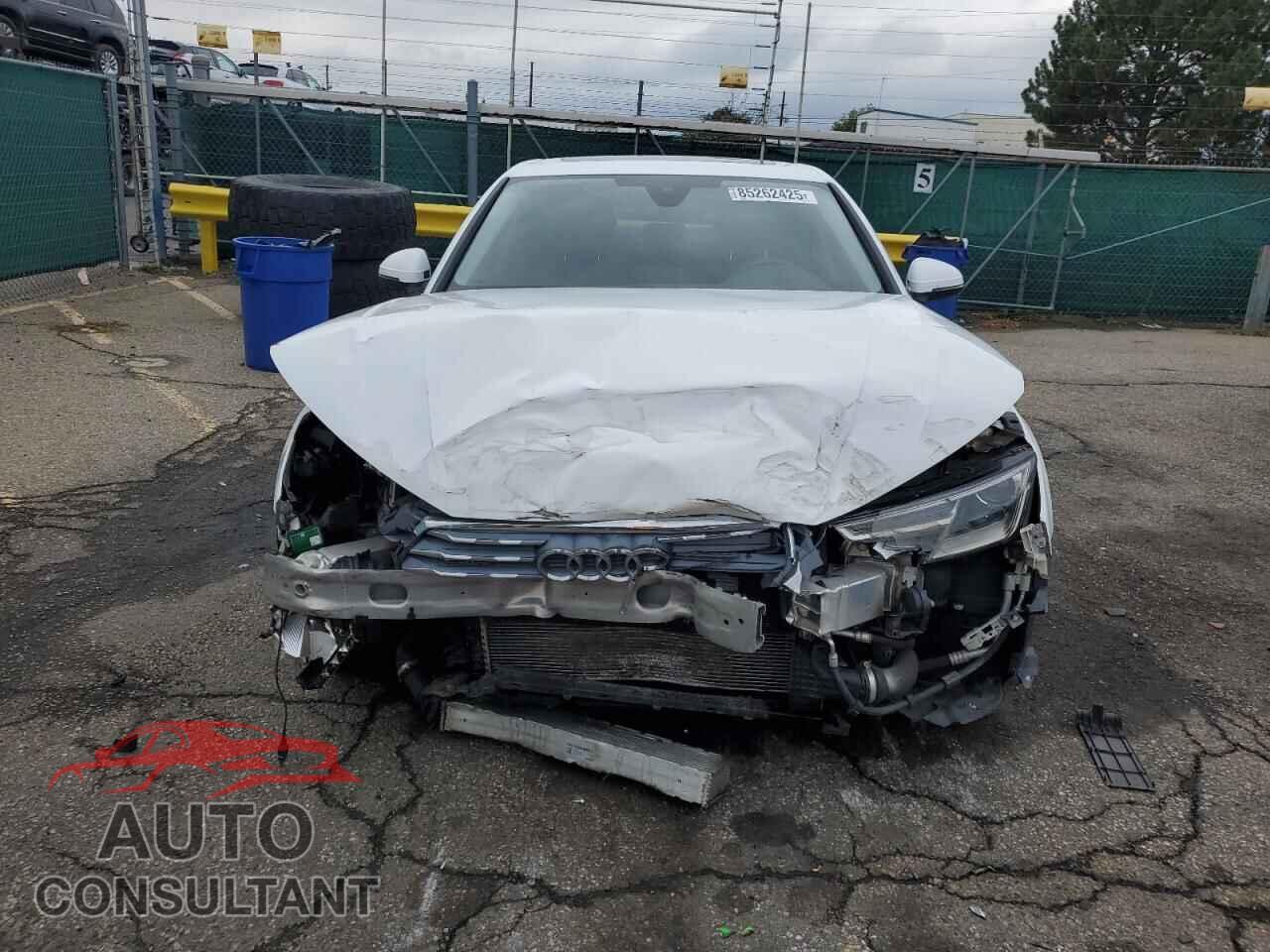 AUDI A4 2019 - WAUDNAF41KA015720