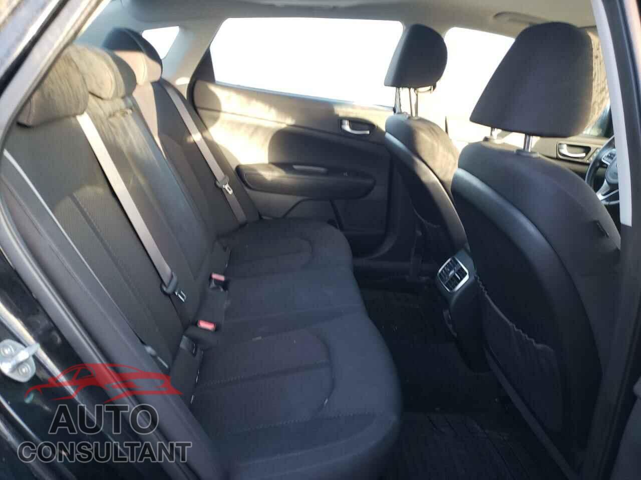 KIA OPTIMA 2017 - KNAGT4LE7H5009620