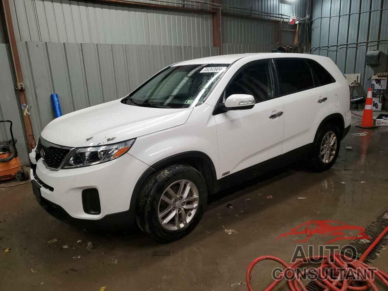KIA SORENTO 2015 - 5XYKTCA64FG637402