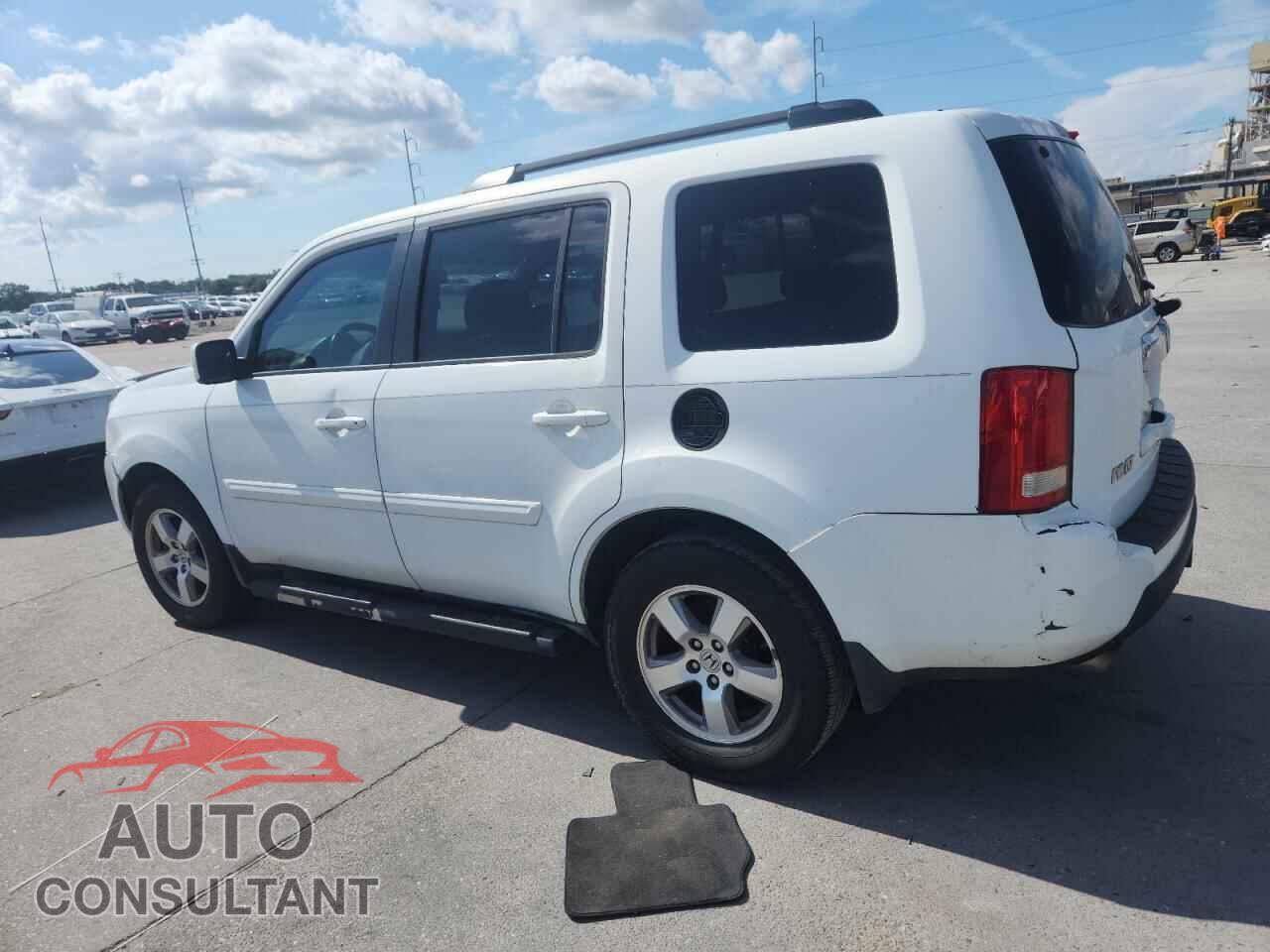 HONDA PILOT 2011 - 5FNYF3H60BB020099