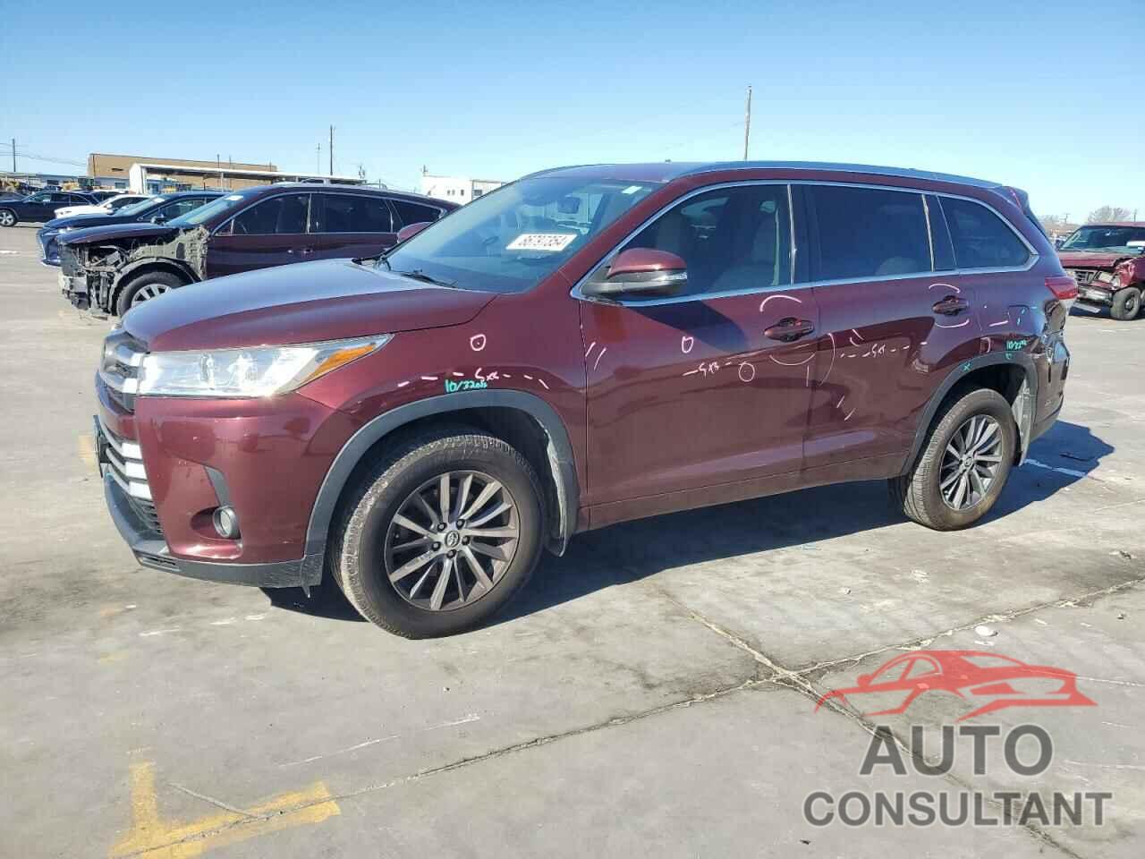 TOYOTA HIGHLANDER 2018 - 5TDJZRFH0JS888369