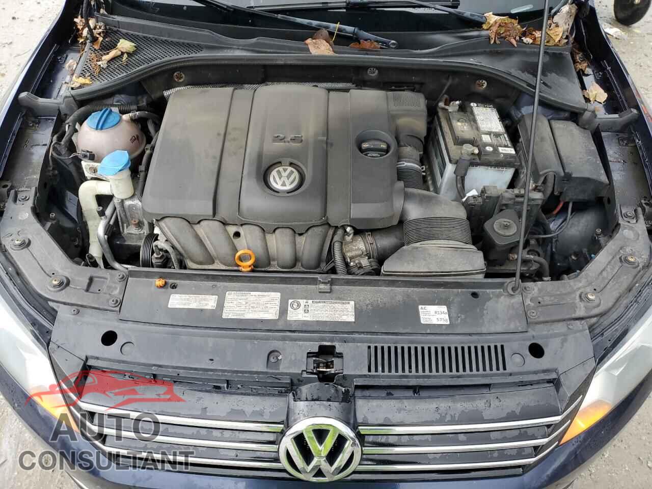 VOLKSWAGEN PASSAT 2012 - 1VWBP7A37CC087336