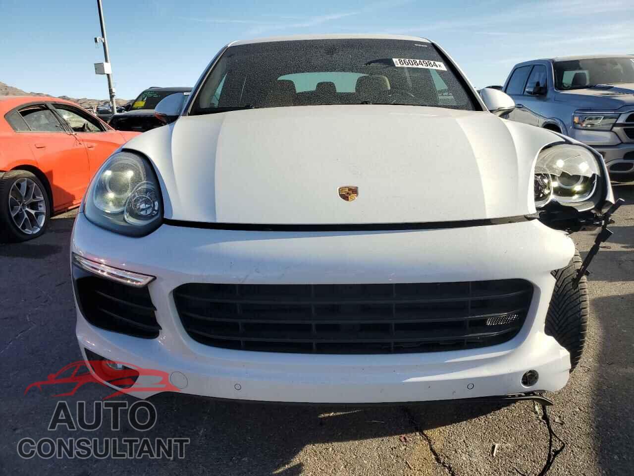 PORSCHE CAYENNE 2018 - WP1AA2A20JKA04616