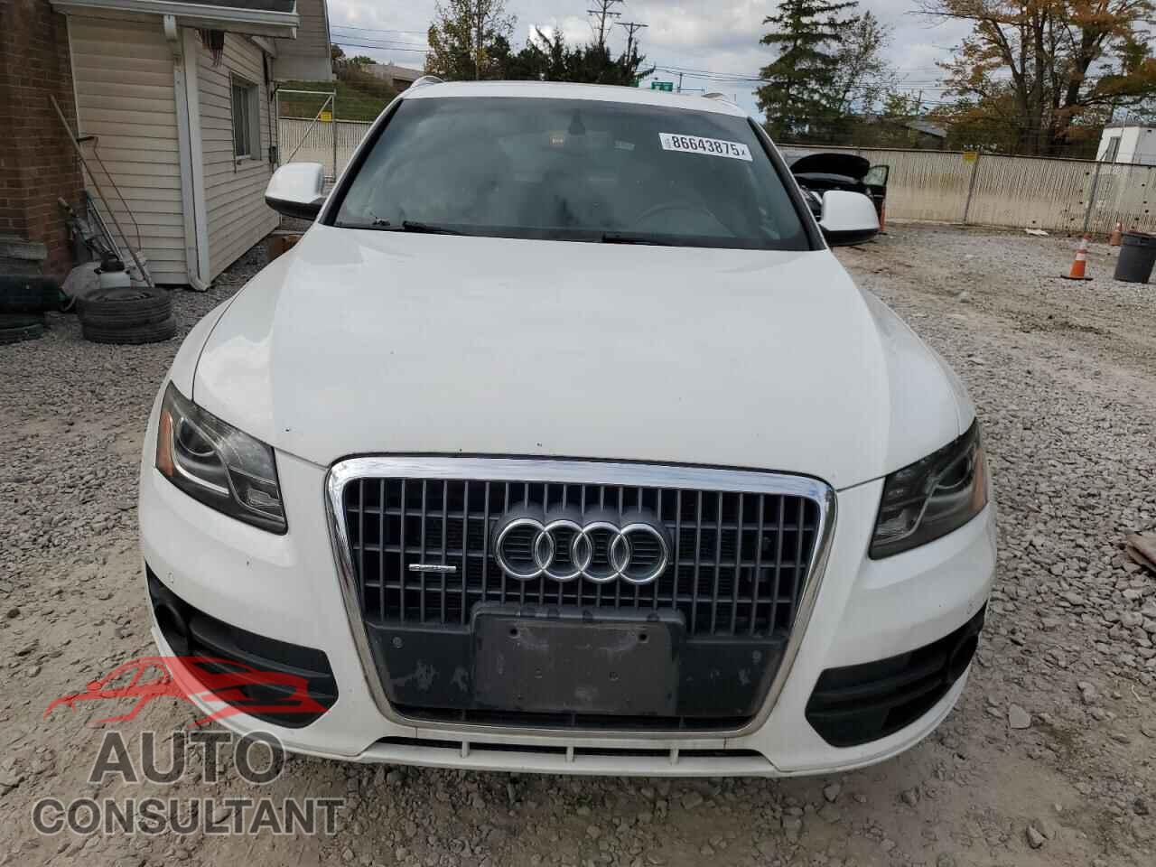 AUDI Q5 2011 - WA1LFAFP1BA057109