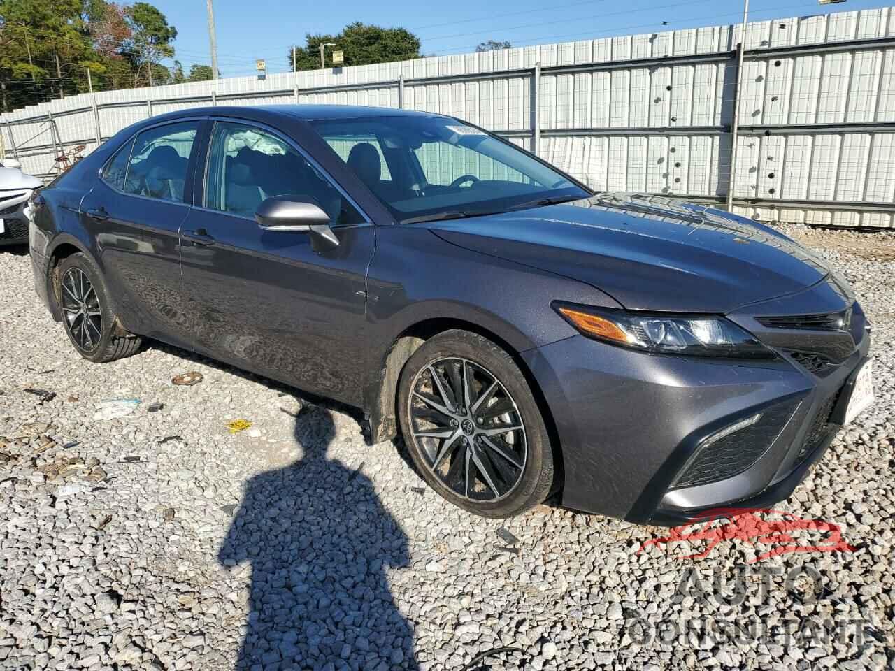 TOYOTA CAMRY 2022 - 4T1G11AK2NU708909
