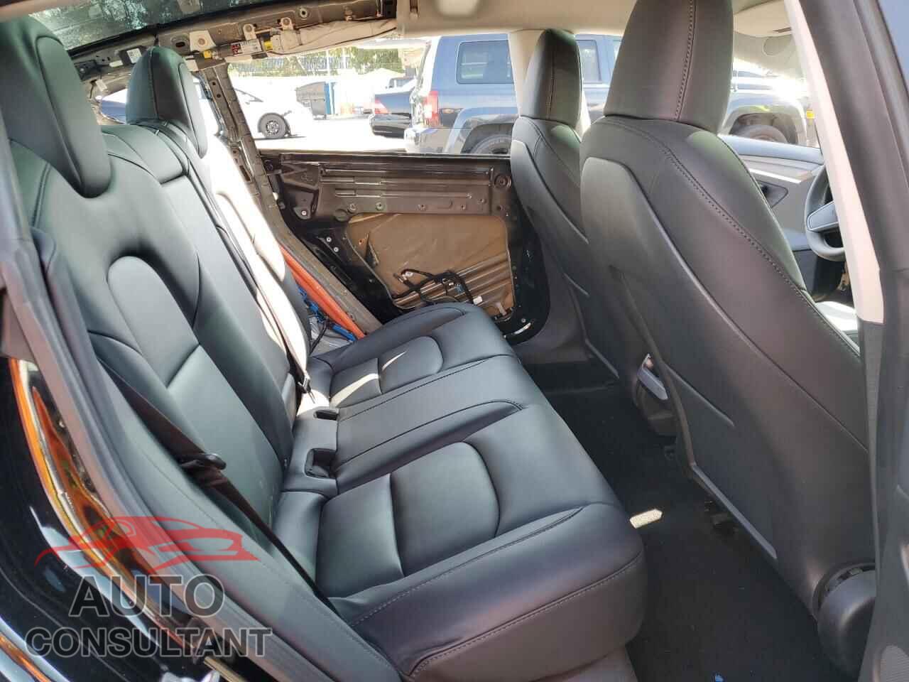 TESLA MODEL 3 2023 - 5YJ3E1EAXPF496040
