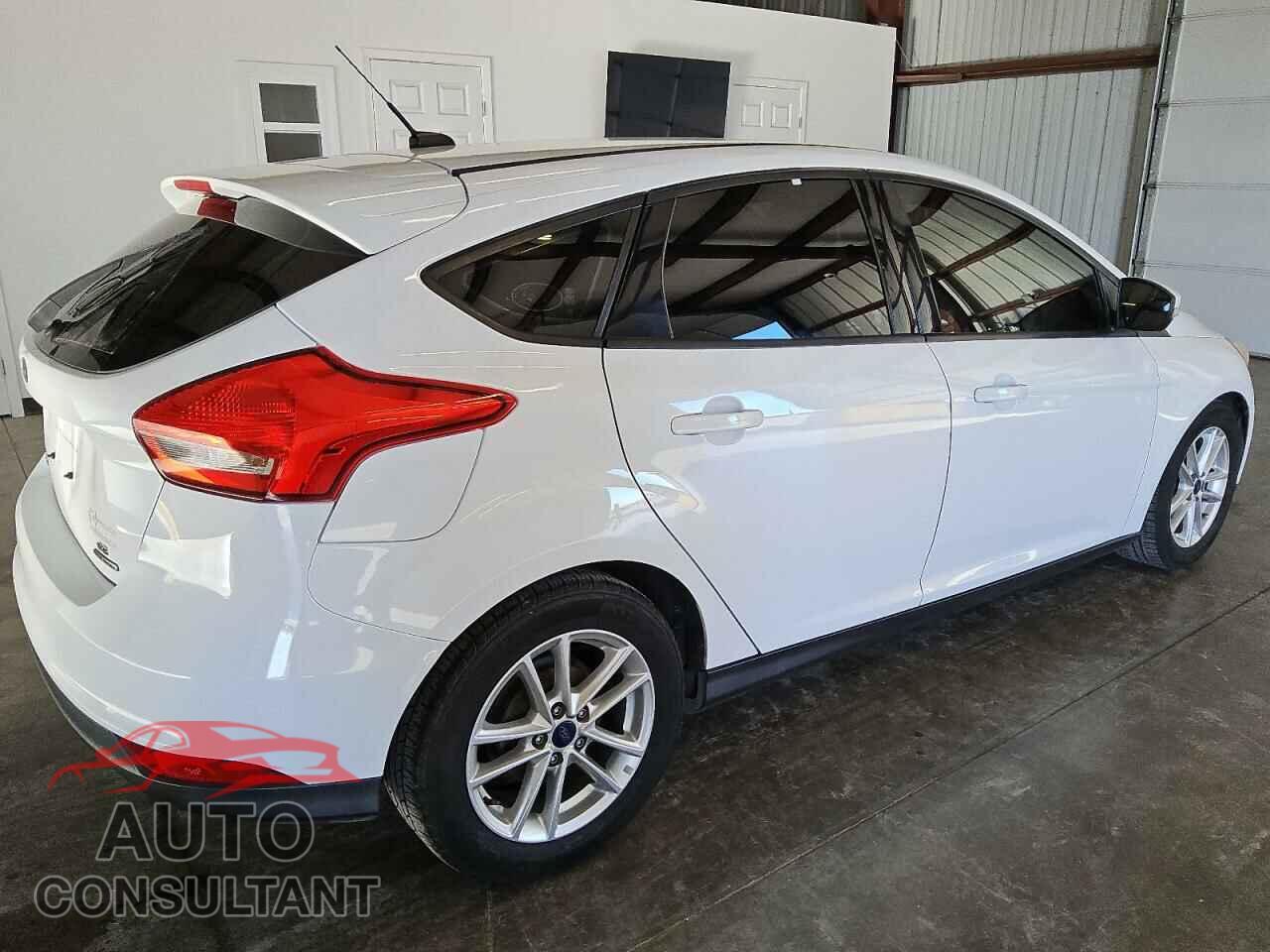 FORD FOCUS 2016 - 1FADP3K28GL325507