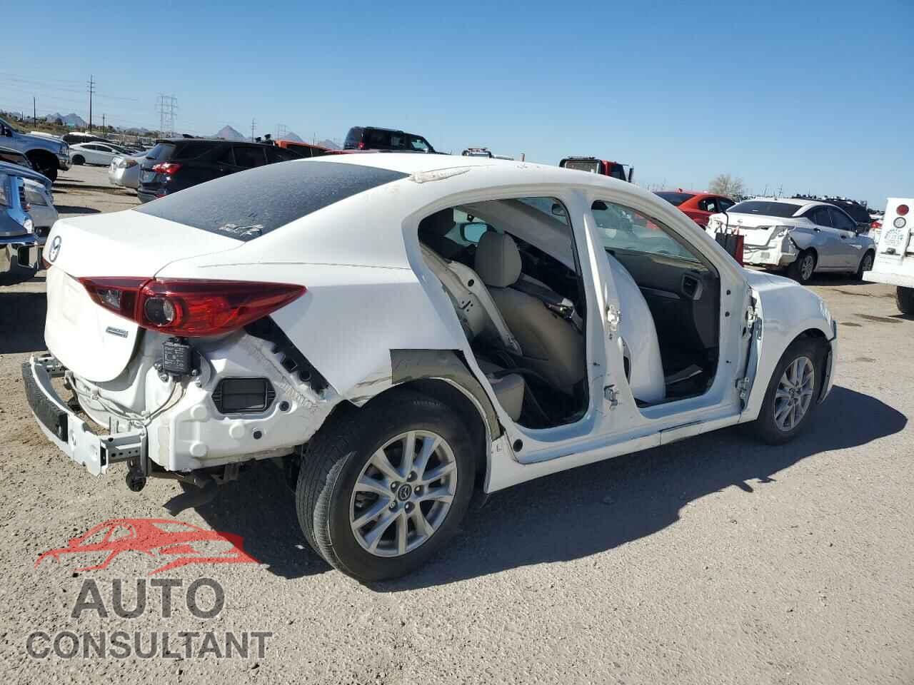 MAZDA 3 2018 - 3MZBN1U77JM161111