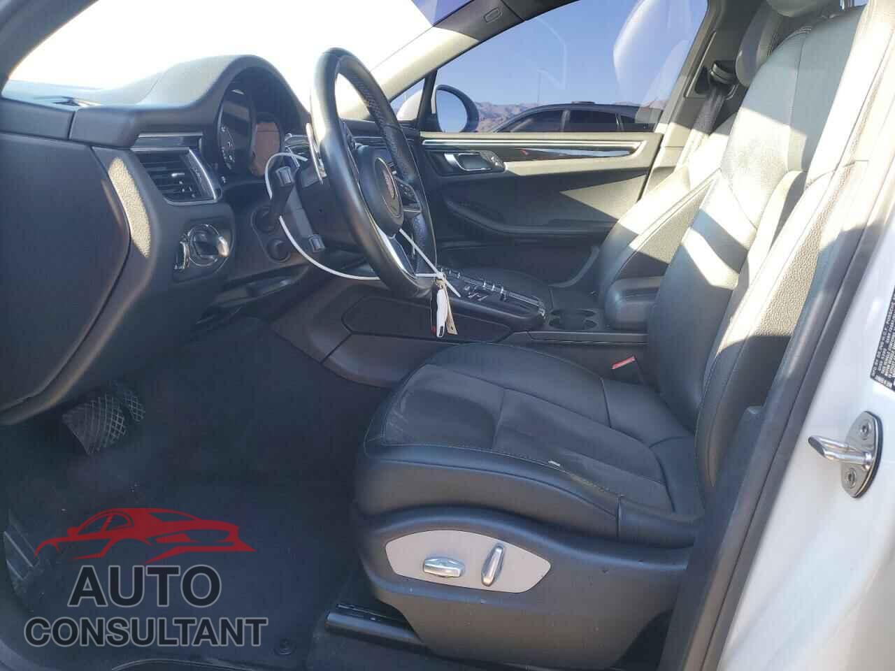 PORSCHE MACAN 2018 - WP1AA2A55JLB09365