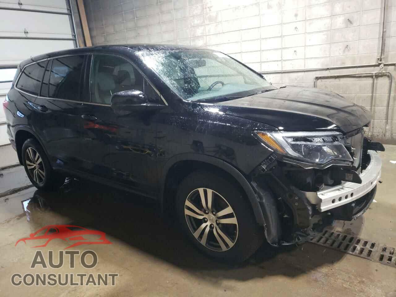 HONDA PILOT 2017 - 5FNYF6H55HB007561