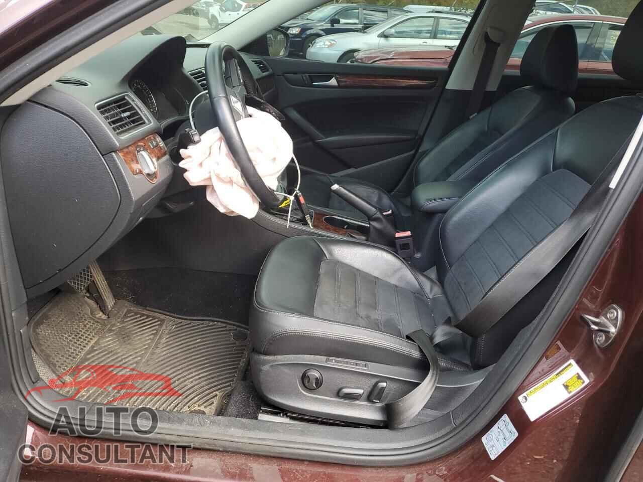 VOLKSWAGEN PASSAT 2013 - 1VWCN7A36DC060818