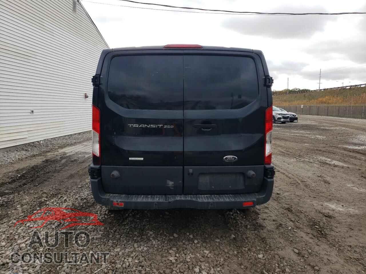 FORD TRANSIT 2015 - 1FTYR2YG3FKA20228