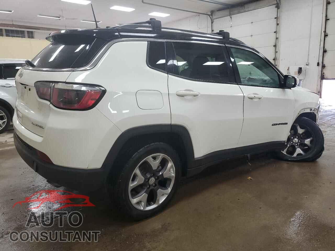 JEEP COMPASS 2018 - 3C4NJDCB8JT245348